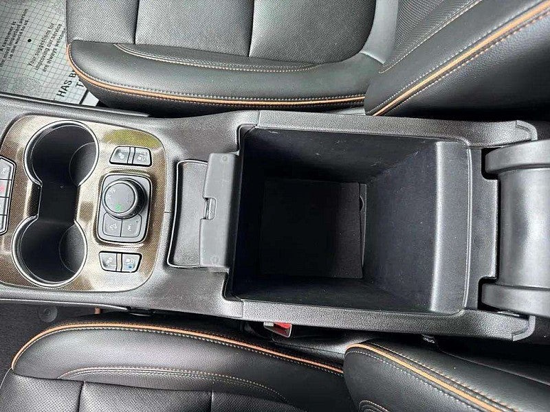 2022 GMC Acadia AT4