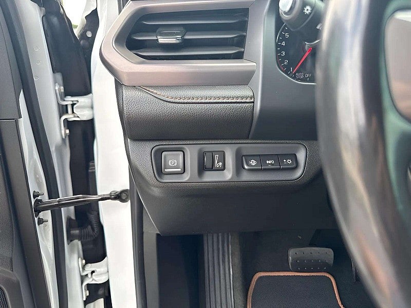 2022 GMC Acadia AT4