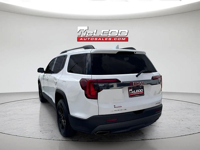 2022 GMC Acadia AT4