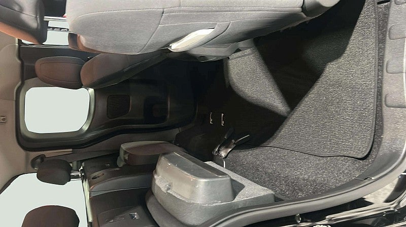2023 Nissan Frontier S