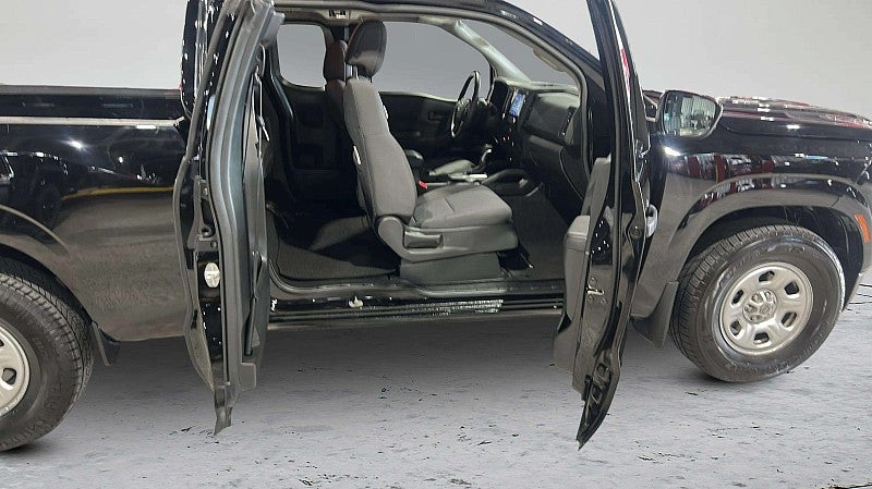 2023 Nissan Frontier S