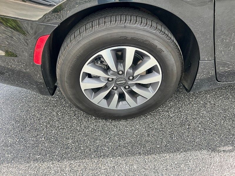 2023 Chrysler Pacifica Hybrid Touring L