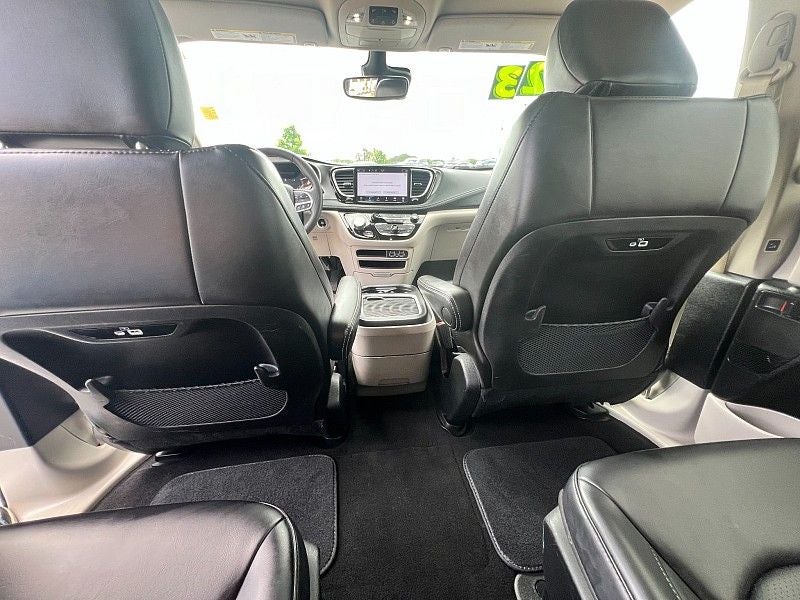 2023 Chrysler Pacifica Hybrid Touring L