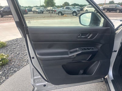 2023 Nissan Pathfinder S