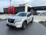 2023 Nissan Pathfinder S