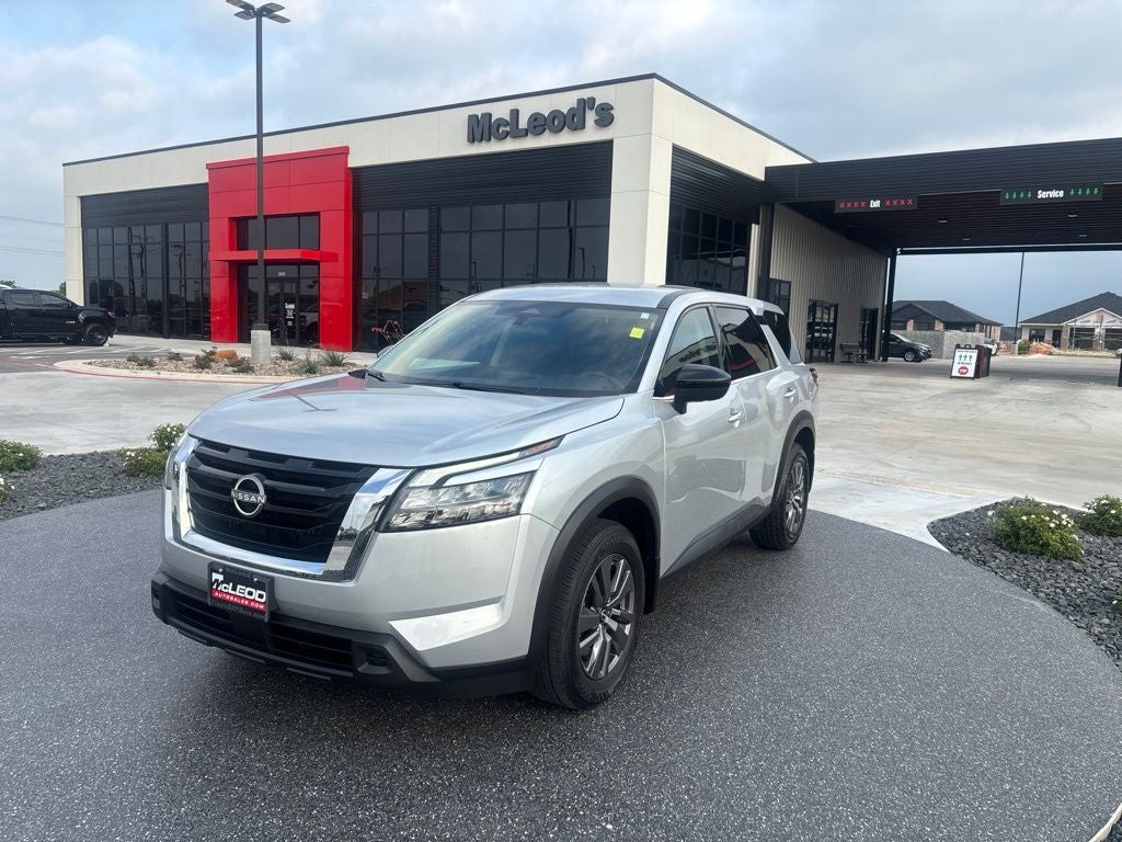 2023 Nissan Pathfinder S