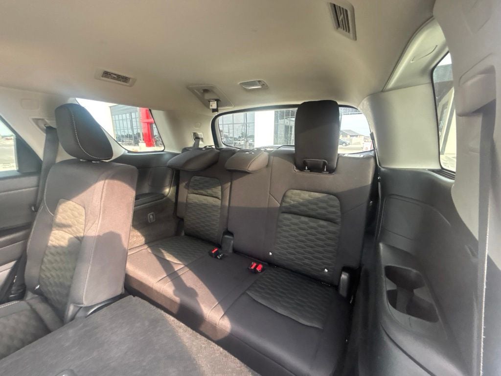 2023 Nissan Pathfinder S