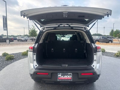 2023 Nissan Pathfinder S