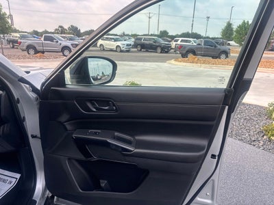 2023 Nissan Pathfinder S