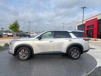2023 Nissan Pathfinder S