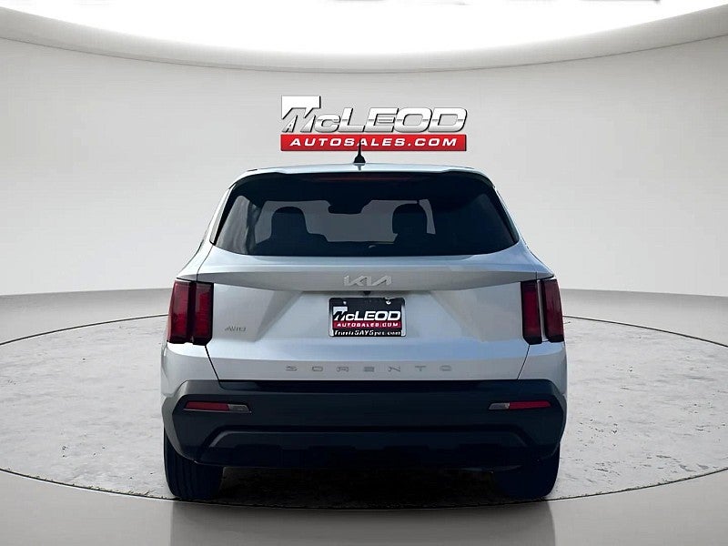 2022 Kia Sorento LX