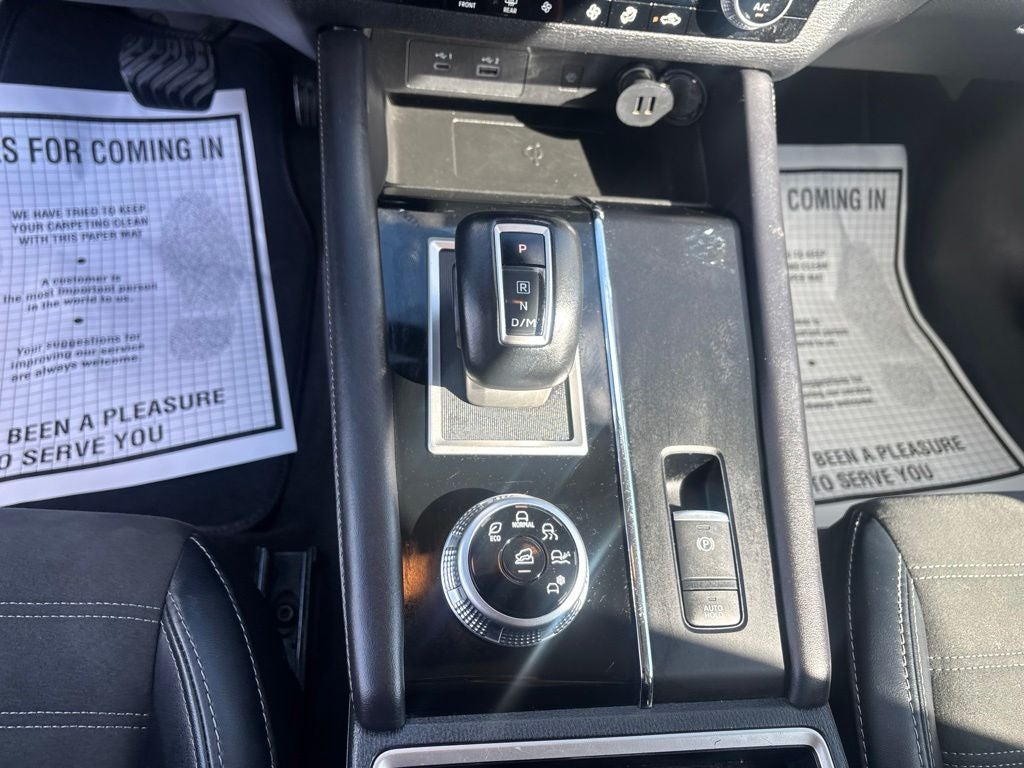 2024 Mitsubishi Outlander Base