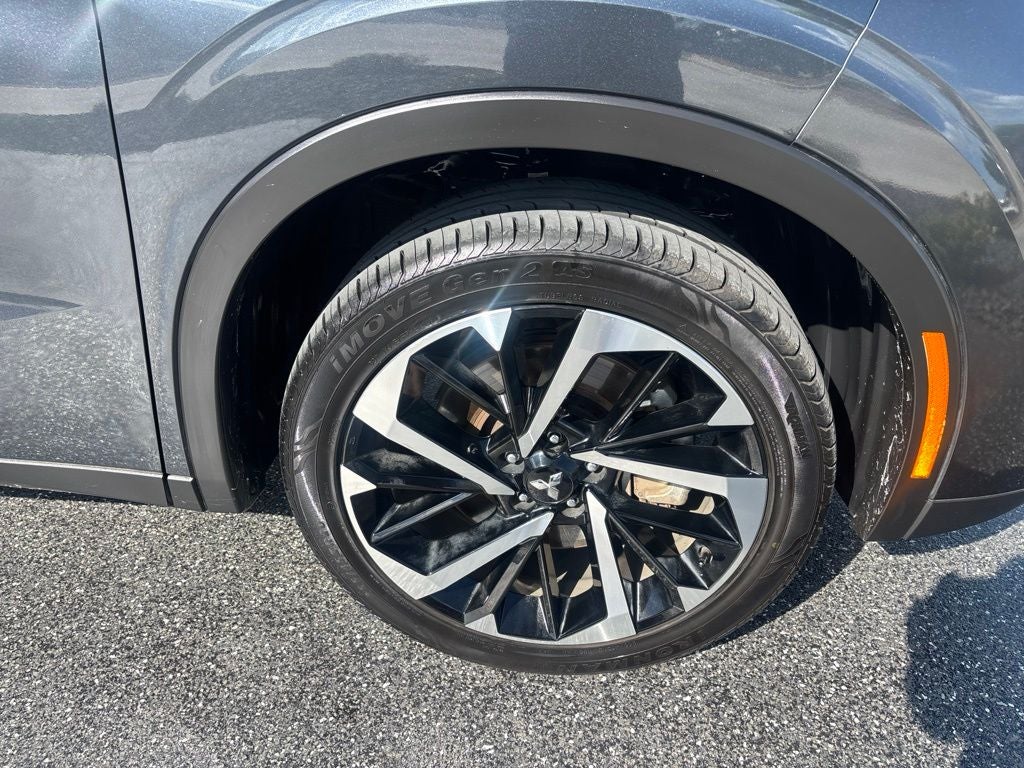 2024 Mitsubishi Outlander Base