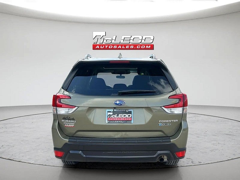 2022 Subaru Forester Premium