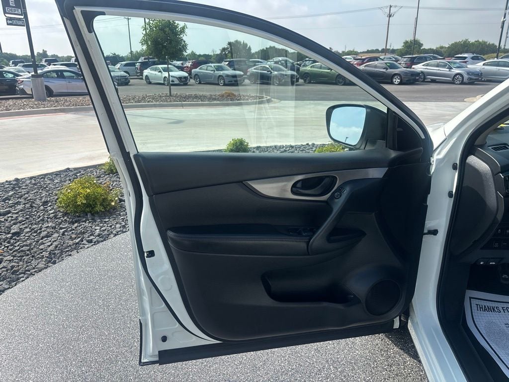 2022 Nissan Rogue Sport S