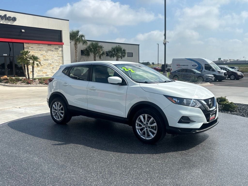 2022 Nissan Rogue Sport S