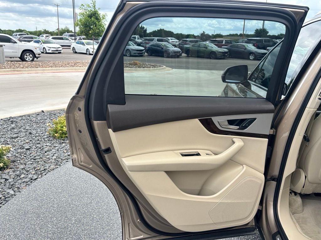 2019 Audi Q7 45 Premium quattro