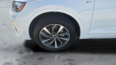 2024 Audi Q5 45 S line Premium quattro